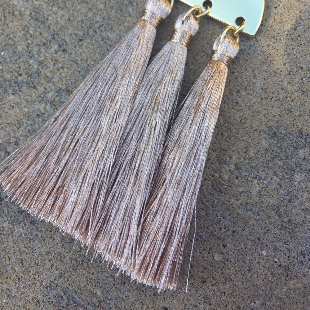 GEOMETRIC MULTI TASSEL EARRINGS - Picture 7 of 7